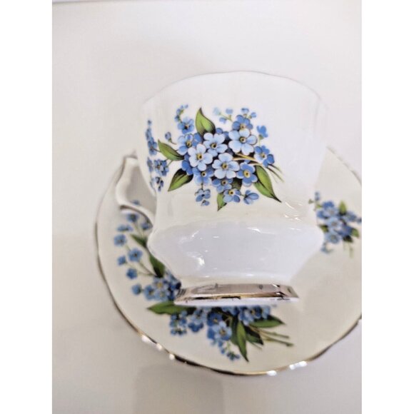 Royal Windsor England Bone China Cup & Saucer-Blue Forgrt Me Nots 1950's - Picture 6 of 13